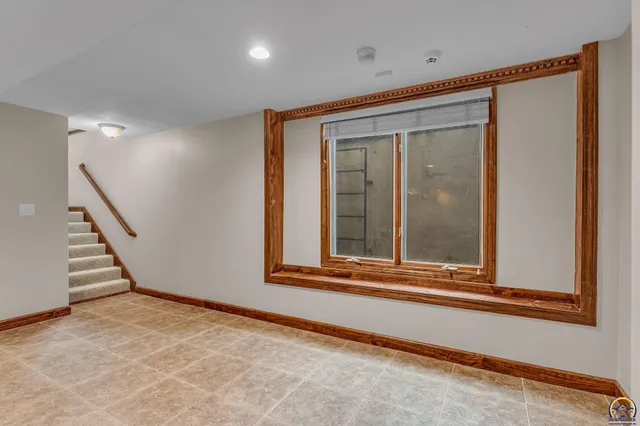 $472,270 | 2801 Southwest Windermere Drive, Topeka, KS 66614