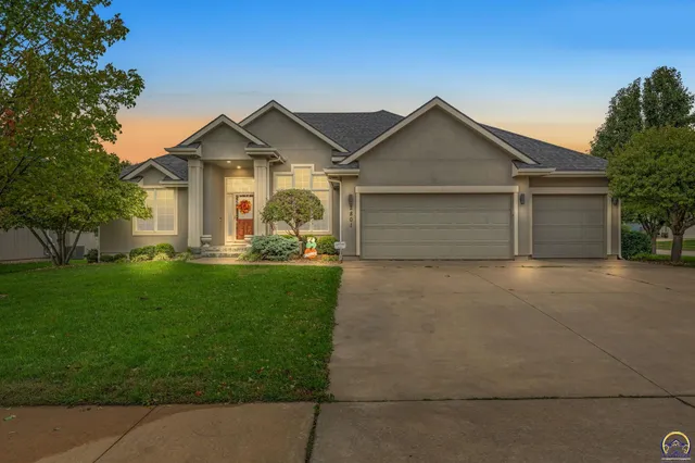 $472,270 | 2801 Southwest Windermere Drive, Topeka, KS 66614