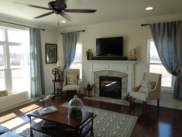 $702,900 | 4 Karl Farm Road, Averill Park, NY 12018