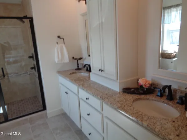 $702,900 | 4 Karl Farm Road, Averill Park, NY 12018