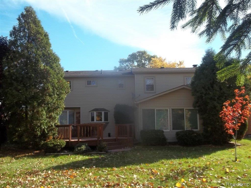 20616 Coachwood Road Riverview, MI 48193 - Photo 2 of 18 Rear View