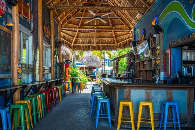 $2,150,000 | 116 Garden Lane, Sarasota, FL 34242