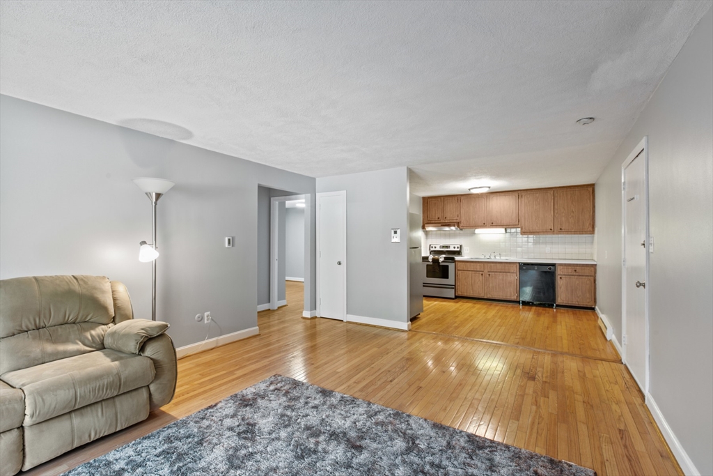 5 Walker Road, Unit 8 North Andover, MA 01845 - Photo 6 of 22 Gallery Image 6