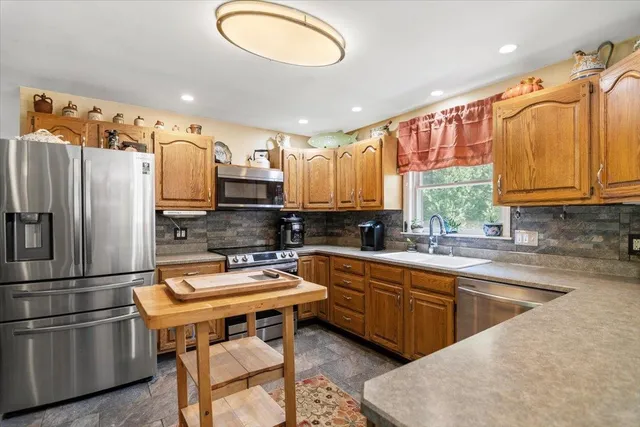 $599,900 | 34 Southshire Drive, Bennington, VT 05201