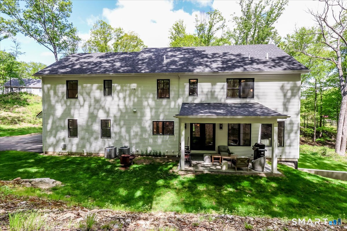 38 Hickory Lane Ridgefield, CT 06877 - Photo 32 of 37