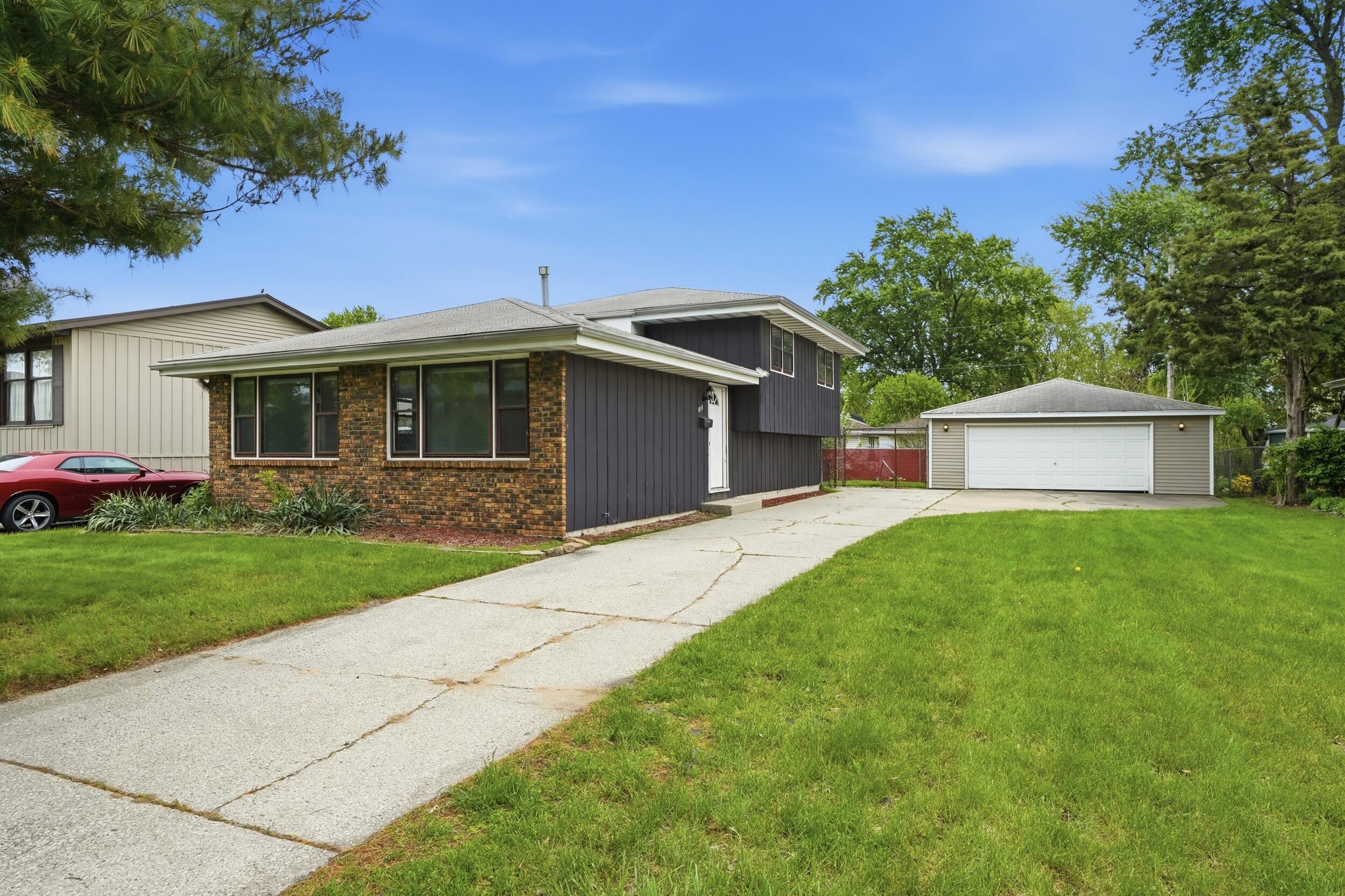 815 North Elmer Street Griffith, IN 46319 - Photo 1 of 26 2500x1666