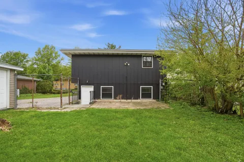 $274,900 | 815 North Elmer Street, Griffith, IN 46319