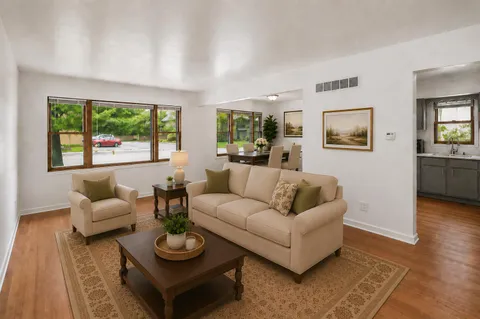 $274,900 | 815 North Elmer Street, Griffith, IN 46319