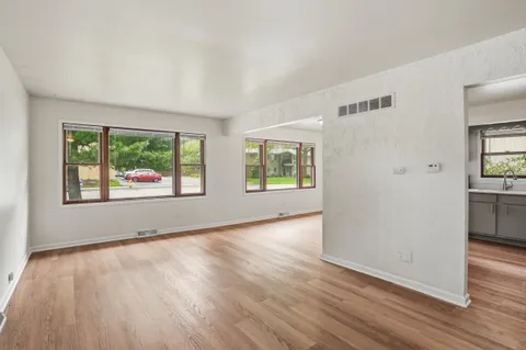 $274,900 | 815 North Elmer Street, Griffith, IN 46319