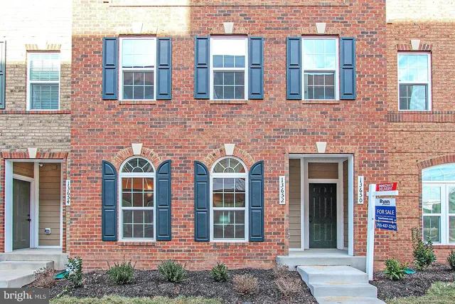 $2,800 | 13652 Endeavour Drive, Unit 20G, Herndon, VA 20171