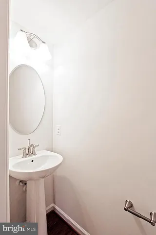 $2,800 | 13652 Endeavour Drive, Unit 20G, Herndon, VA 20171