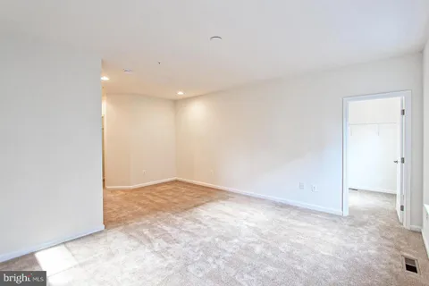 $2,800 | 13652 Endeavour Drive, Unit 20G, Herndon, VA 20171