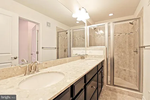 $2,800 | 13652 Endeavour Drive, Unit 20G, Herndon, VA 20171