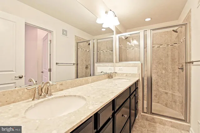 $2,800 | 13652 Endeavour Drive, Unit 20G, Herndon, VA 20171