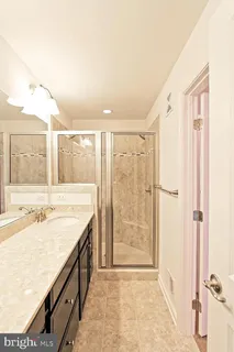 $2,800 | 13652 Endeavour Drive, Unit 20G, Herndon, VA 20171