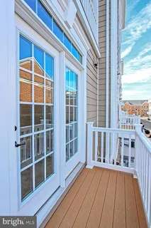 $2,800 | 13652 Endeavour Drive, Unit 20G, Herndon, VA 20171