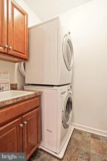 $2,800 | 13652 Endeavour Drive, Unit 20G, Herndon, VA 20171