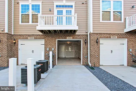 $2,800 | 13652 Endeavour Drive, Unit 20G, Herndon, VA 20171