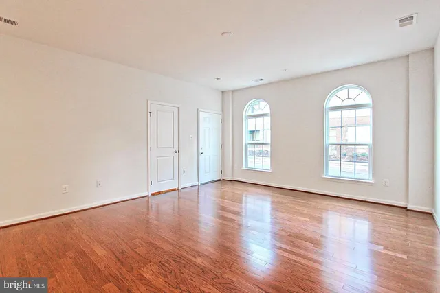 $2,800 | 13652 Endeavour Drive, Unit 20G, Herndon, VA 20171