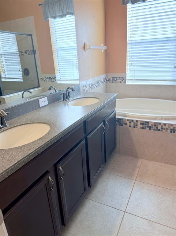 12715 Whitney Meadow Way Riverview, FL 33578 - Photo 10 of 17