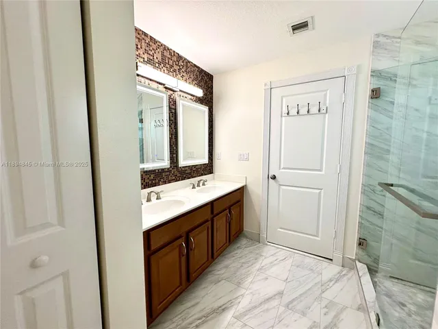 $482,000 | 404 Northeast 194th Terrace, Miami, FL 33179