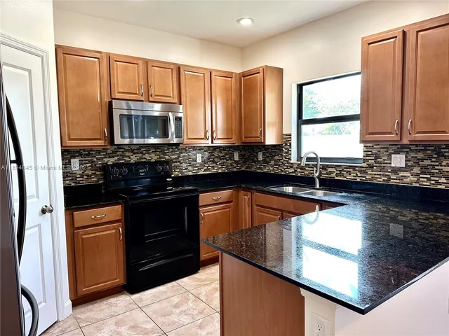 $482,000 | 404 Northeast 194th Terrace, Miami, FL 33179