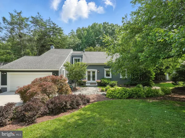 $996,000 | 11817 Blue Spruce Road, Reston, VA 20191
