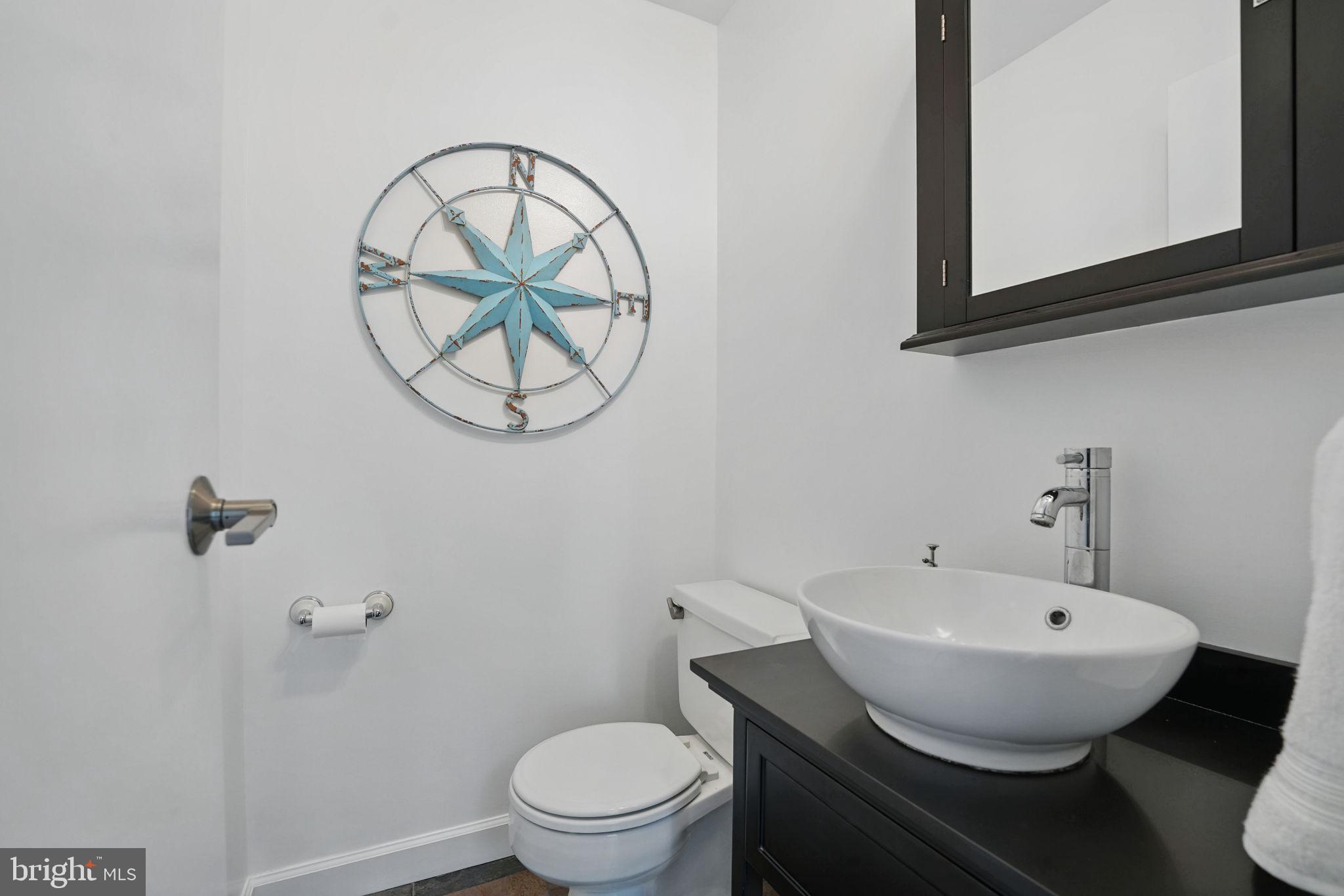 11817 Blue Spruce Road Reston, VA 20191 - Photo 26 of 62 Powder Room