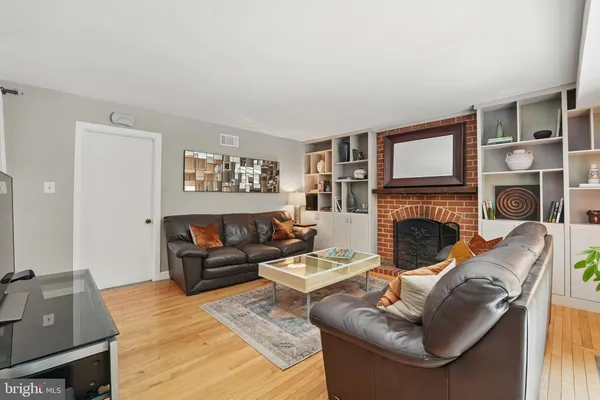 $996,000 | 11817 Blue Spruce Road, Reston, VA 20191