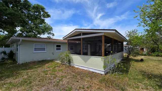 $393,000 | 3925 West Eden Roc Circle, Tampa, FL 33634