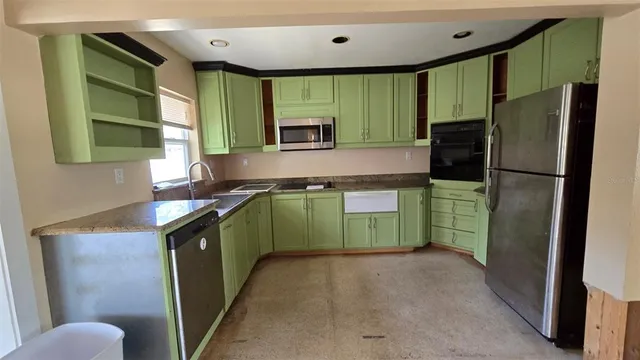 $393,000 | 3925 West Eden Roc Circle, Tampa, FL 33634