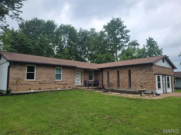 $285,000 | 1125 Vicksburg Drive, Festus, MO 63028
