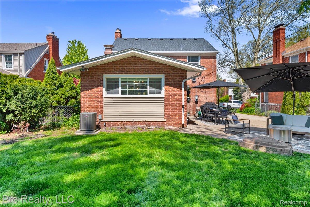 429 Roland Road Grosse Pointe, MI 48236 - Photo 29 of 34