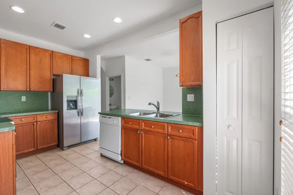 $2,400 | 3210 Merrick Terrace, Unit 1503, Margate, FL 33063