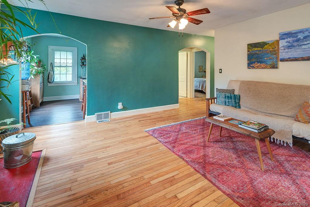 112 Wendover Road Asheville, NC 28806 - Photo 7 of 18 Gallery Image 7