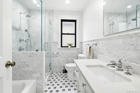 $1,149,000 | 1163 Rhinelander Avenue | Morris Park