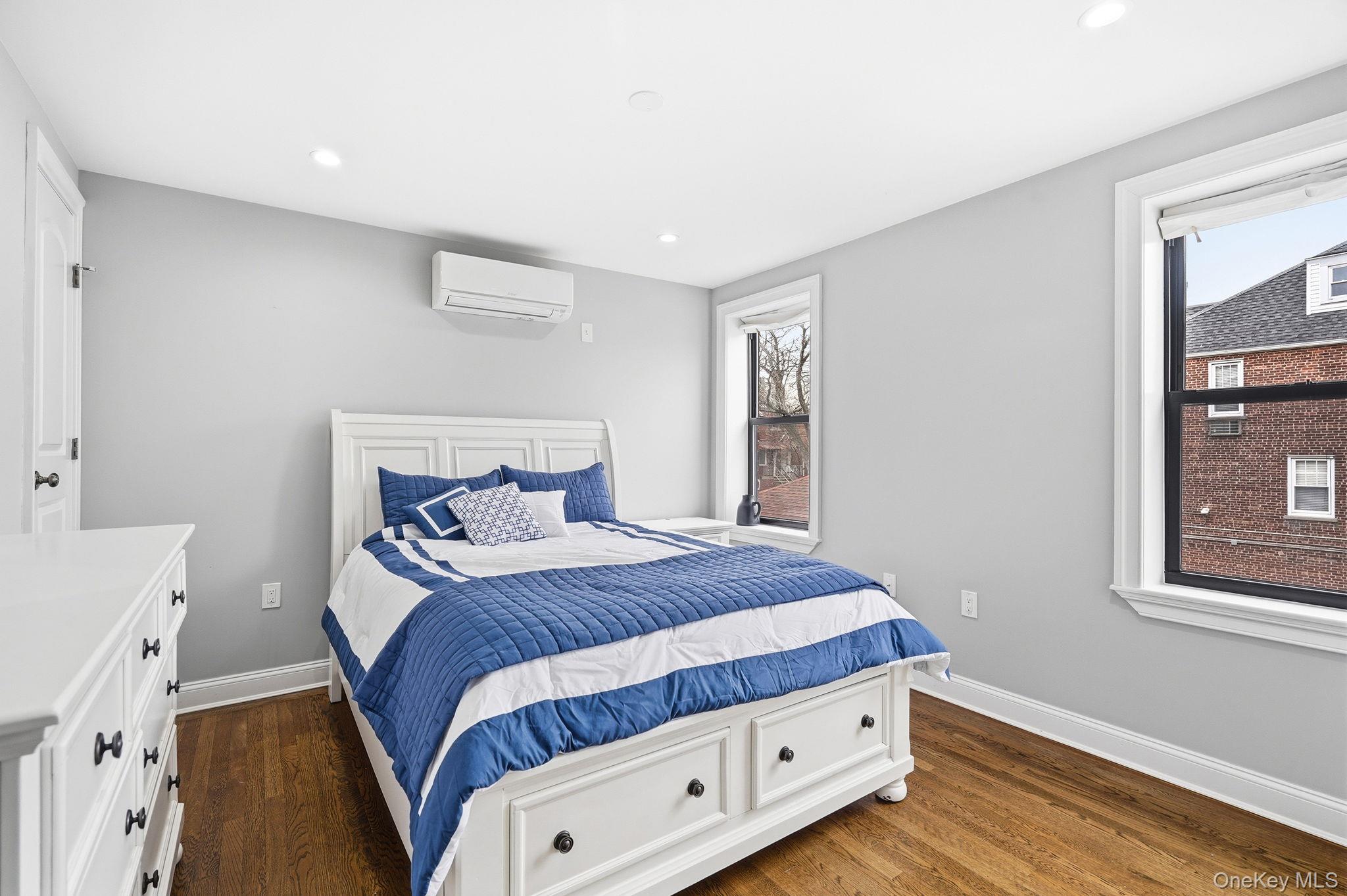 1163 Rhinelander Avenue Bronx, NY 10461 - Photo 17 of 45