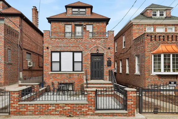 $1,099,998 | 1163 Rhinelander Avenue | Morris Park