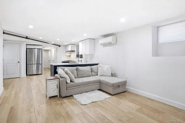 $1,099,998 | 1163 Rhinelander Avenue | Morris Park