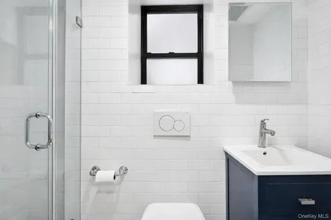 $1,099,998 | 1163 Rhinelander Avenue | Morris Park