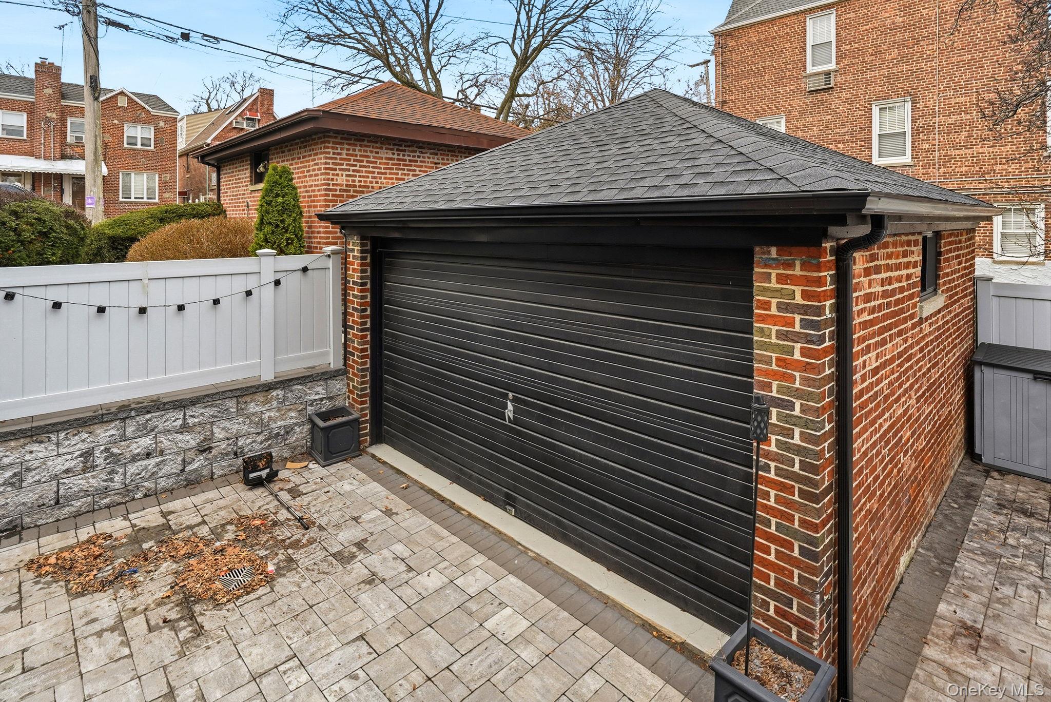 1163 Rhinelander Avenue Bronx, NY 10461 - Photo 30 of 45