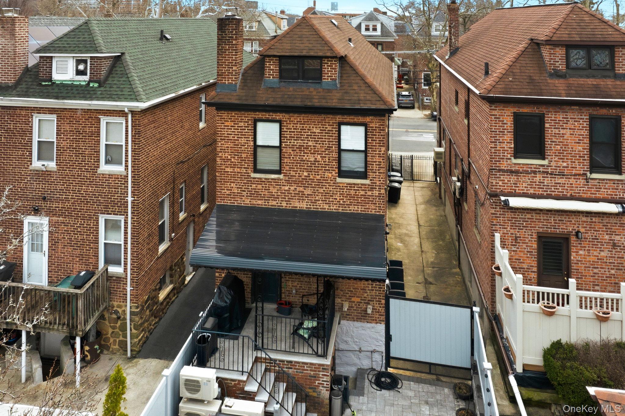 1163 Rhinelander Avenue Bronx, NY 10461 - Photo 36 of 45