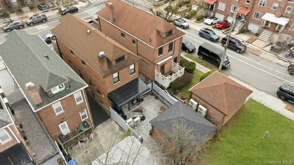 $1,099,998 | 1163 Rhinelander Avenue | Morris Park