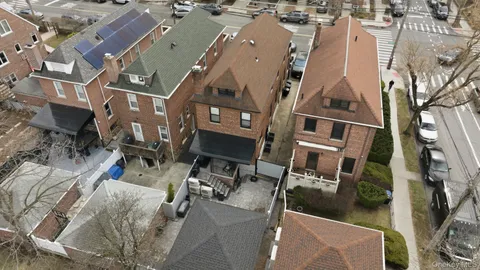 $1,149,000 | 1163 Rhinelander Avenue | Morris Park