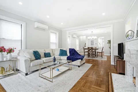 $1,099,998 | 1163 Rhinelander Avenue | Morris Park