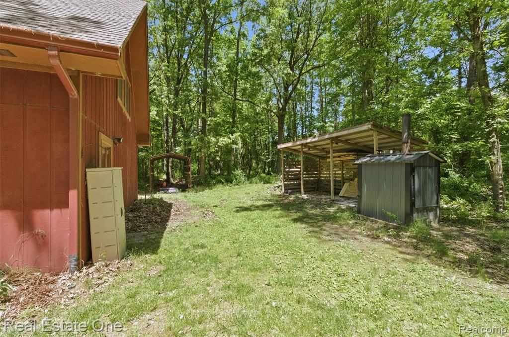 3559 Perry Lake Road Ortonville, MI 48462 - Photo 32 of 41