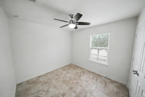 $1,750 | 7506 Copper Cove, Converse, TX 78109