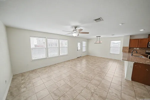 $1,750 | 7506 Copper Cove, Converse, TX 78109