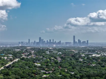 $650,000 | 5115 Creekline Drive, Austin, TX 78745