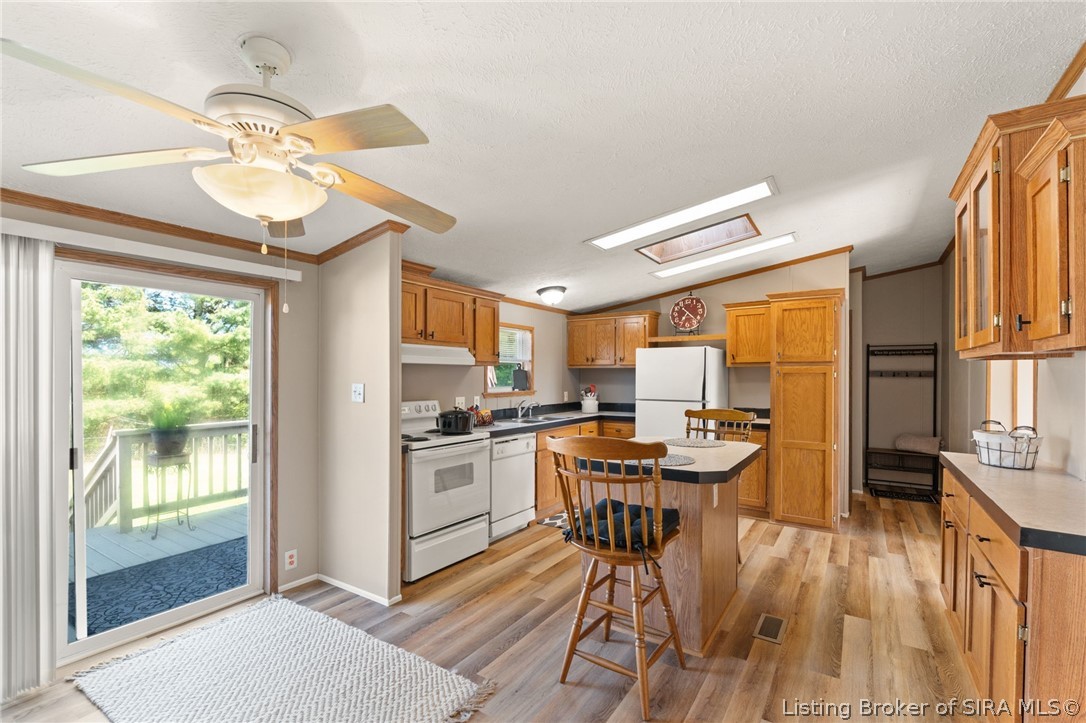 2944 Ferree Road Northeast Lanesville, IN 47136 - Photo 4 of 64 Eat-in kitchen with island